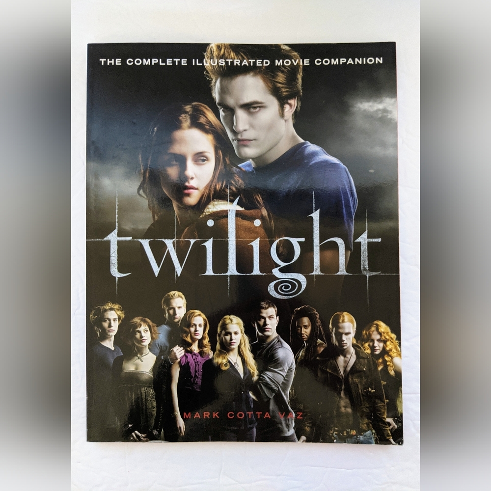 The Twilight Saga The complete Illustrated Movie Companion Book
